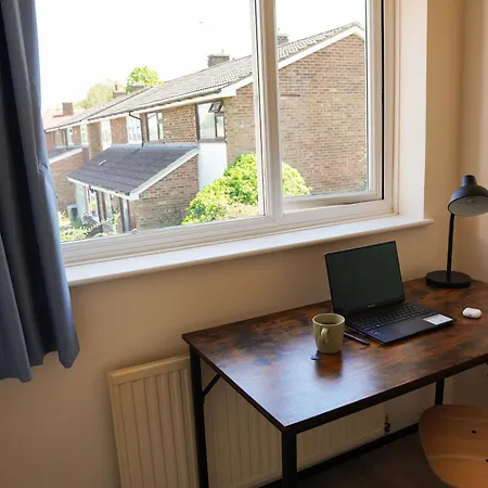 Cosy Apartment With Office & Parking In Cranfield Exterior photo