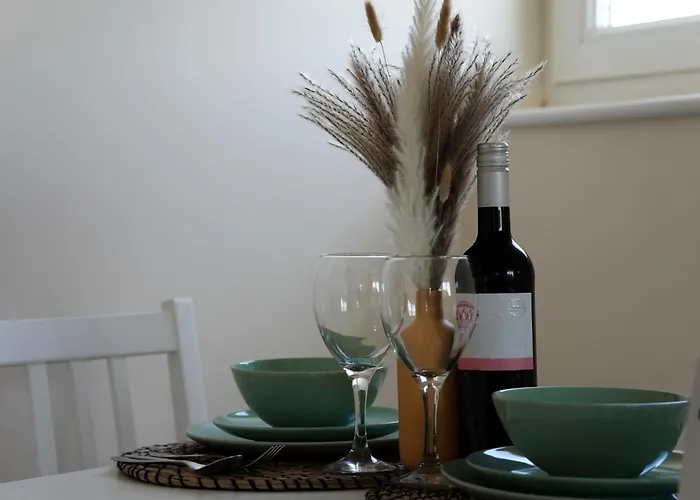 Cosy Apartment With Office & Parking In Cranfield